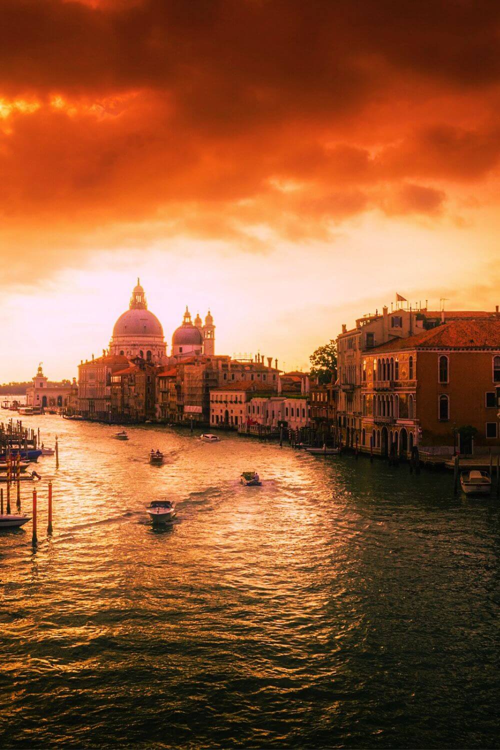 Venice Italy - Cities for a Nighttime Photography